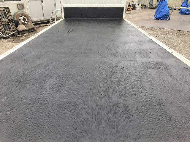 いすゞエルフ平ボディ小型（2t・3t）[写真12]