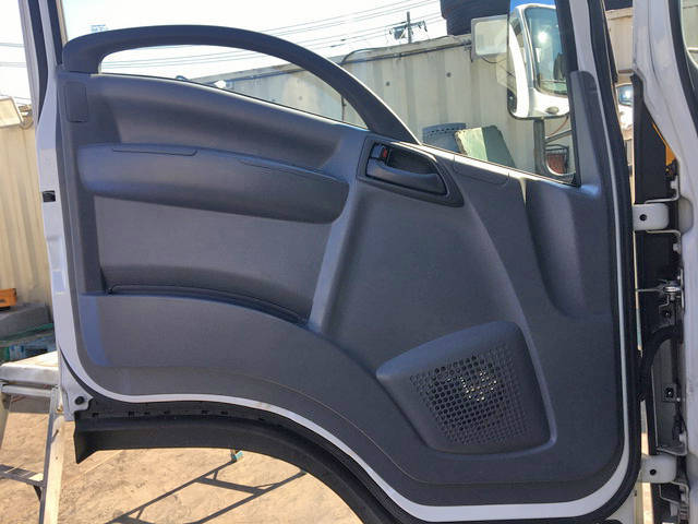 いすゞエルフ平ボディ小型（2t・3t）[写真28]