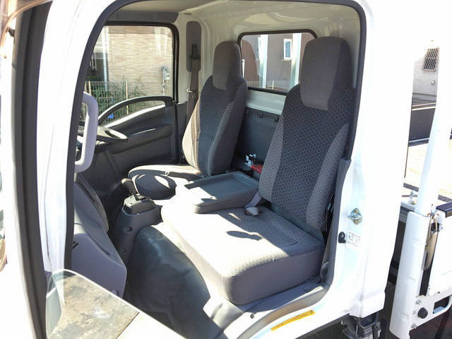 いすゞエルフ平ボディ小型（2t・3t）[写真31]