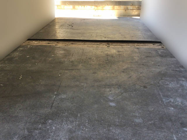 UDトラックスクオンクレーン4段大型（10t）[写真11]