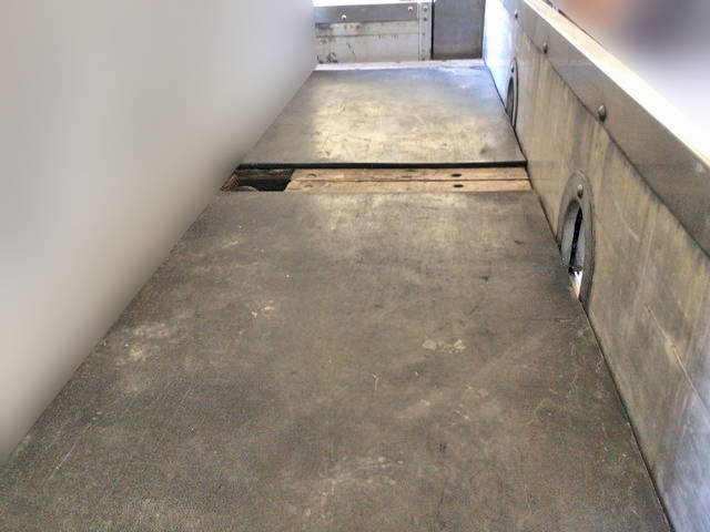 UDトラックスクオンクレーン4段大型（10t）[写真13]