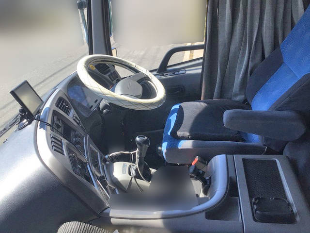 UDトラックスクオンクレーン4段大型（10t）[写真31]