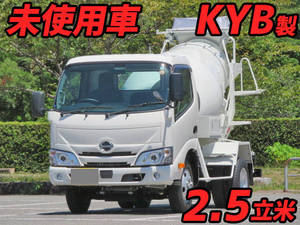 日野デュトロミキサー車（コンクリートミキサー）2022年(令和4年)2PG-XZU600E