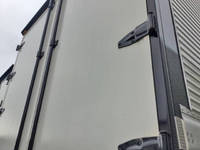 日野プロフィアアルミウイング大型（10t）[写真02]