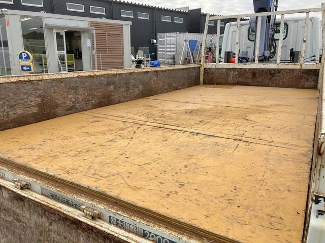 三菱ふそうキャンタークレーン4段小型（2t・3t）[写真12]