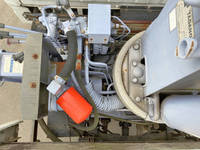 三菱ふそうキャンタークレーン4段小型（2t・3t）[写真17]