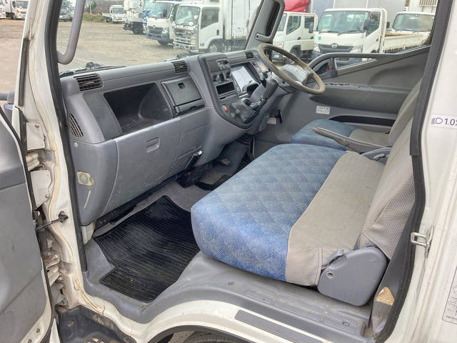 三菱ふそうキャンタークレーン4段小型（2t・3t）[写真34]