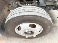 三菱ふそうキャンター平ボディ小型（2t・3t）[写真18]