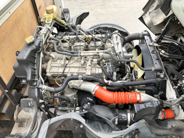 三菱ふそうキャンター平ボディ小型（2t・3t）[写真24]