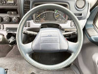 三菱ふそうキャンター平ボディ小型（2t・3t）[写真34]