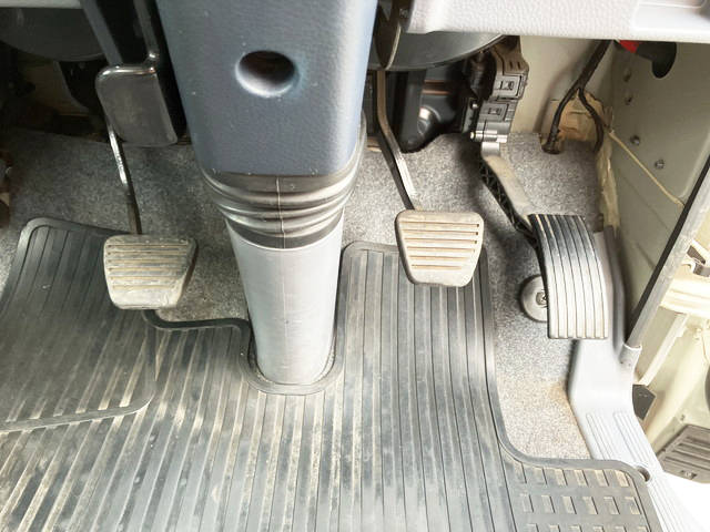 三菱ふそうキャンター平ボディ小型（2t・3t）[写真39]