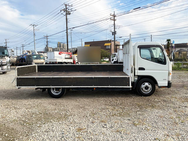 三菱ふそうキャンター平ボディ小型（2t・3t）[写真08]