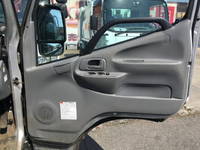 日野デュトロ平ボディ小型（2t・3t）[写真19]