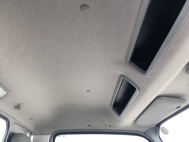 日野デュトロ平ボディ小型（2t・3t）[写真24]