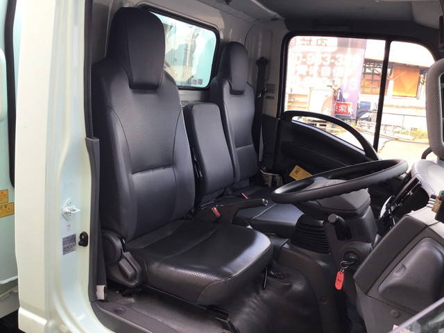 いすゞエルフパッカー車（塵芥車）小型（2t・3t）[写真26]