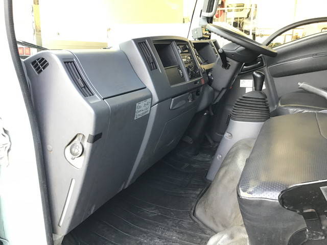 いすゞエルフパッカー車（塵芥車）小型（2t・3t）[写真27]