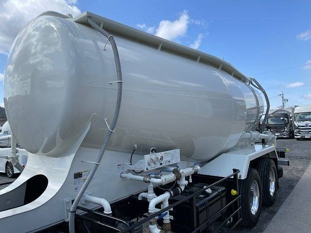 日野プロフィアバルク車（粉粒体運搬車）大型（10t）[写真12]