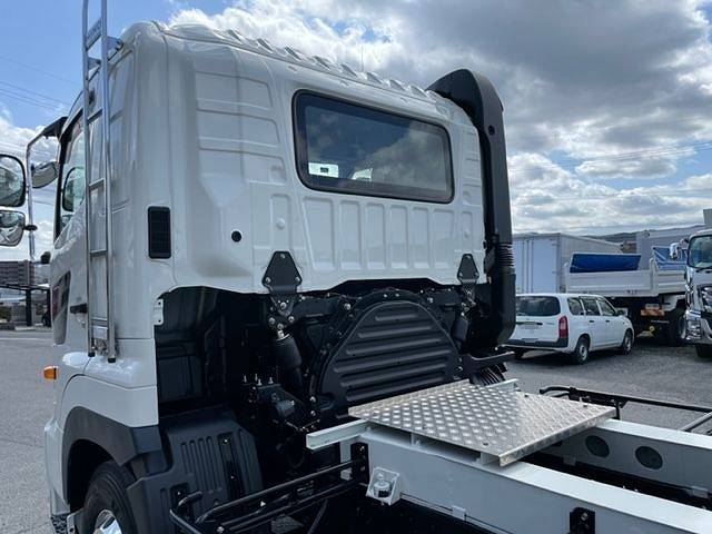 日野プロフィアバルク車（粉粒体運搬車）大型（10t）[写真13]