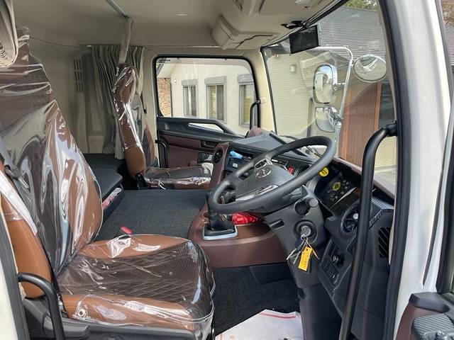 日野プロフィアバルク車（粉粒体運搬車）大型（10t）[写真14]