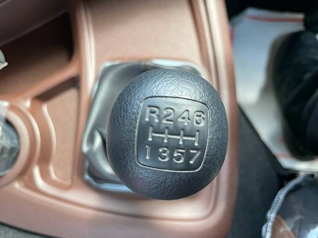 日野プロフィアバルク車（粉粒体運搬車）大型（10t）[写真18]