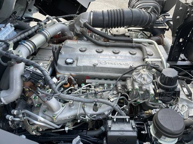 日野プロフィアバルク車（粉粒体運搬車）大型（10t）[写真21]