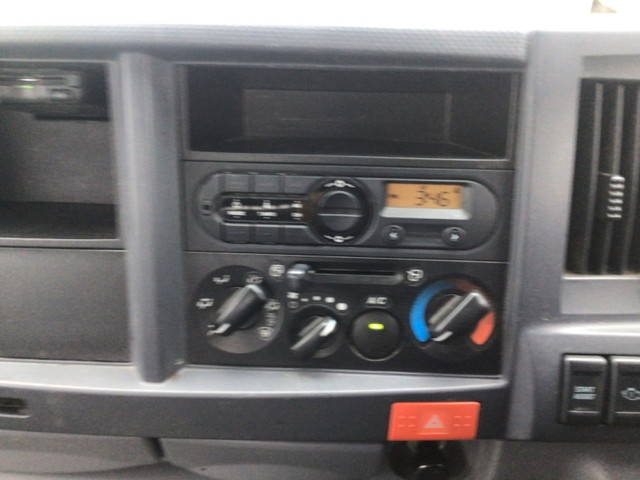 いすゞエルフダンプ小型（2t・3t）[写真09]