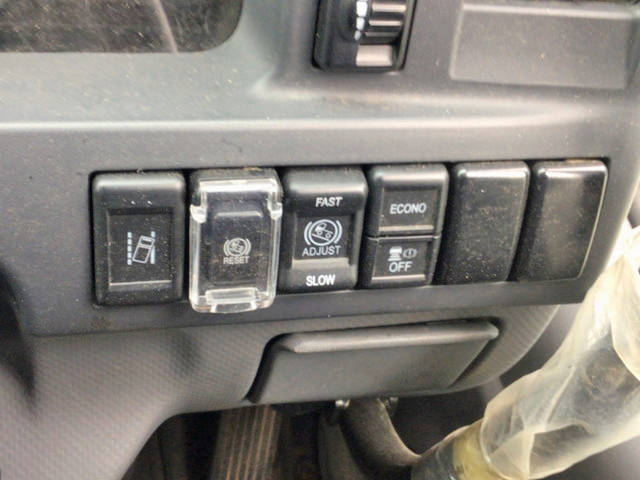 いすゞエルフダンプ小型（2t・3t）[写真16]