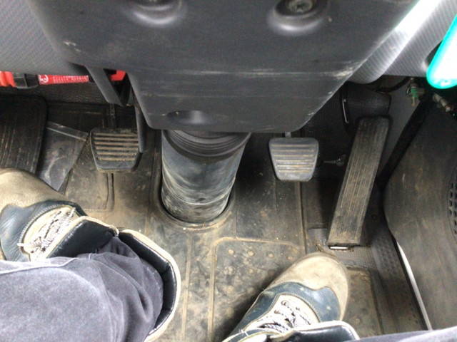 いすゞエルフダンプ小型（2t・3t）[写真07]