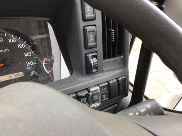 いすゞエルフダンプ小型（2t・3t）[写真09]