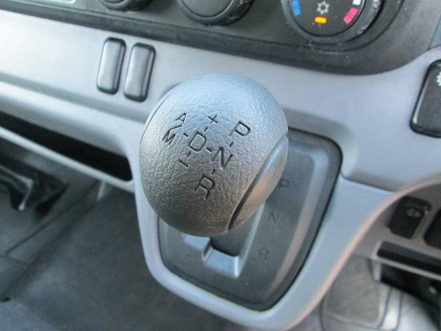 三菱ふそうキャンターアルミバン小型（2t・3t）[写真13]