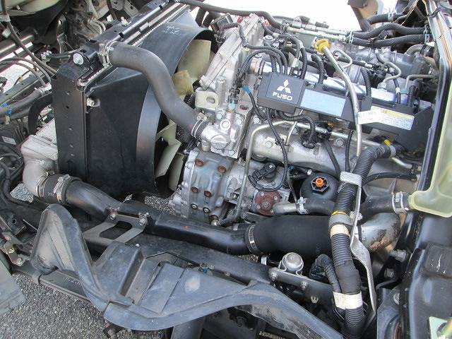 三菱ふそうキャンターアルミバン小型（2t・3t）[写真16]