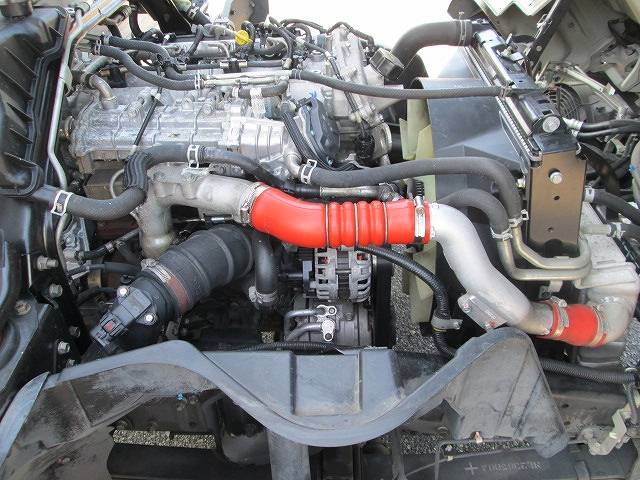 三菱ふそうキャンターアルミバン小型（2t・3t）[写真17]