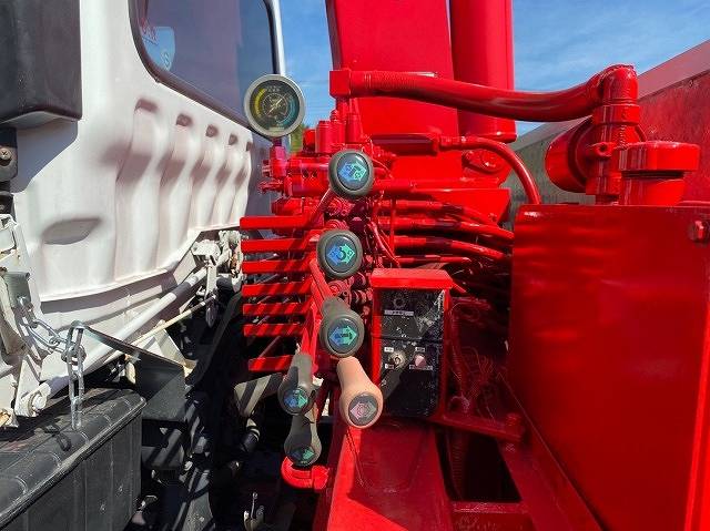 三菱ふそうファイターセルフクレーン4段中型（4t）[写真13]