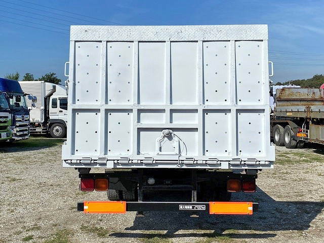 三菱ふそうファイターセルフクレーン4段中型（4t）[写真04]