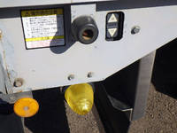 いすゞフォワードアルミウイング中型（4t）[写真12]