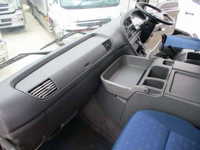 いすゞギガセルフローダー大型（10t）[写真10]