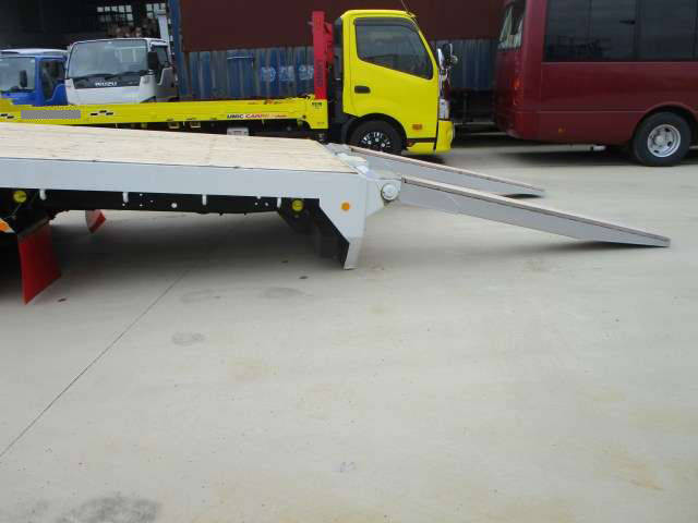 いすゞギガセルフローダー大型（10t）[写真13]