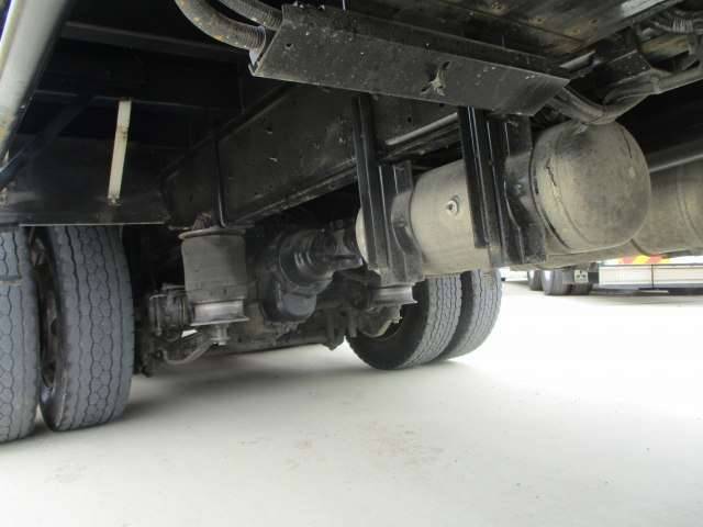 いすゞギガセルフローダー大型（10t）[写真15]