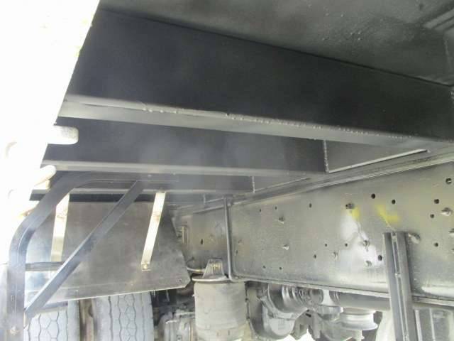 いすゞギガセルフローダー大型（10t）[写真16]