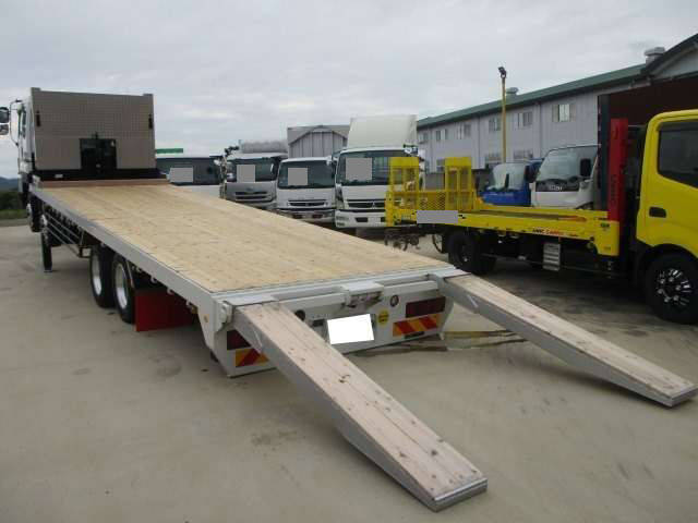 いすゞギガセルフローダー大型（10t）[写真02]