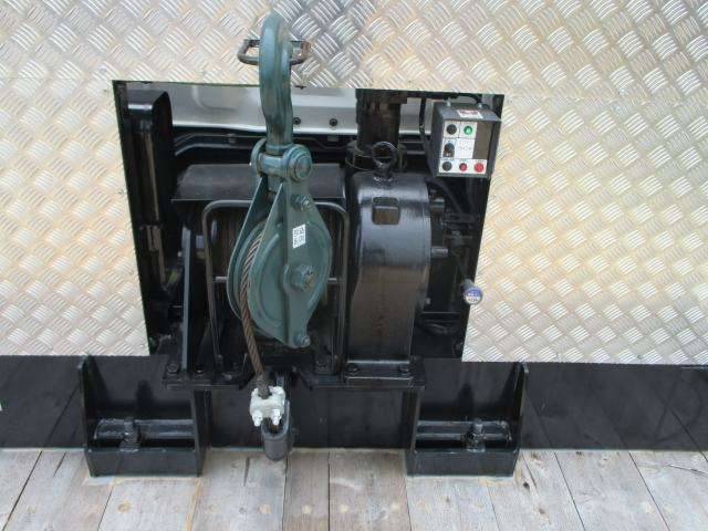 いすゞギガセルフローダー大型（10t）[写真21]