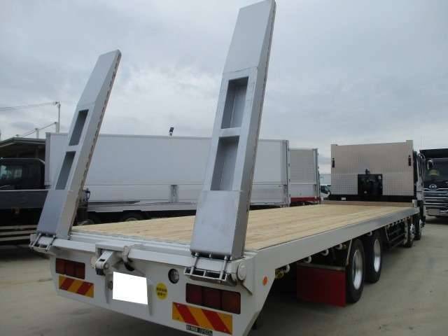 いすゞギガセルフローダー大型（10t）[写真26]