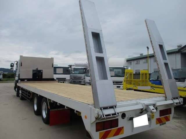 いすゞギガセルフローダー大型（10t）[写真27]