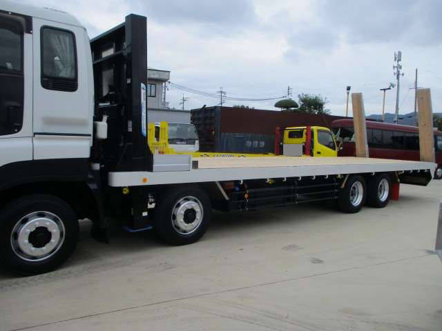 いすゞギガセルフローダー大型（10t）[写真07]