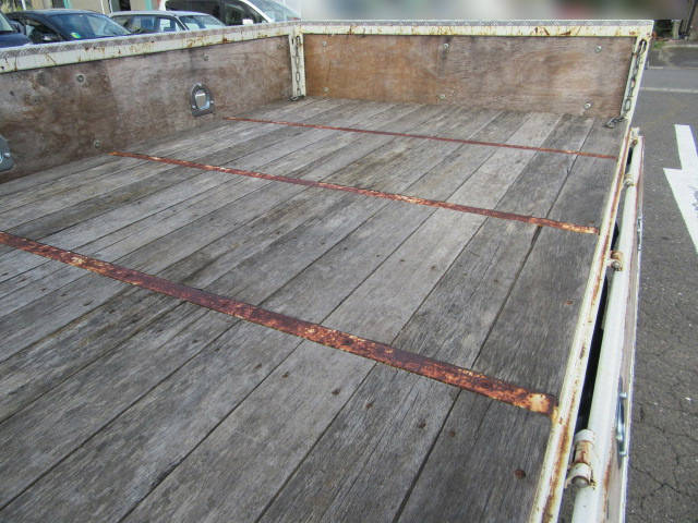 いすゞエルフクレーン3段小型（2t・3t）[写真15]