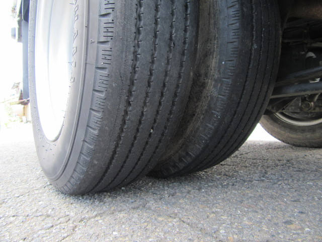 いすゞエルフクレーン3段小型（2t・3t）[写真30]