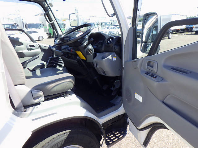 日野デュトロダブルキャブ（Wキャブ）小型（2t・3t）[写真17]