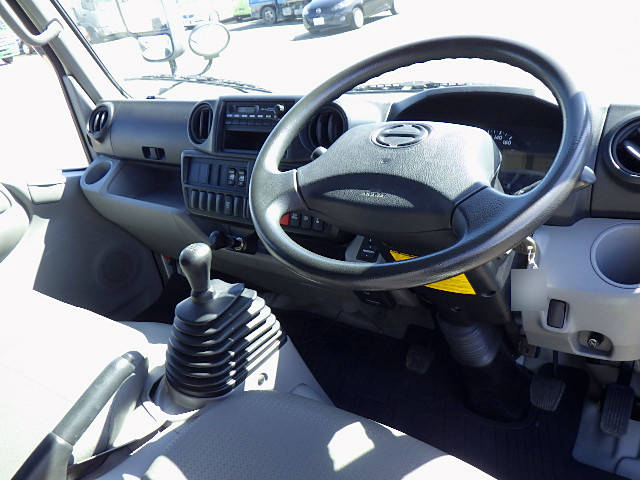 日野デュトロダブルキャブ（Wキャブ）小型（2t・3t）[写真22]