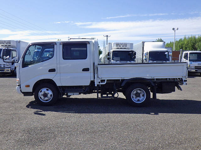 日野デュトロダブルキャブ（Wキャブ）小型（2t・3t）[写真04]