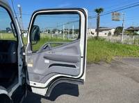 三菱ふそうキャンターアルミブロック小型（2t・3t）[写真14]